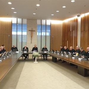 Priopćenje s Izvanrednog zasjedanja HBK-a